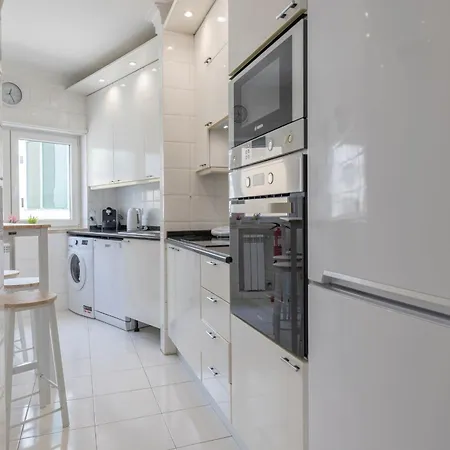 Coastal Living By Lovelystay Appartement *