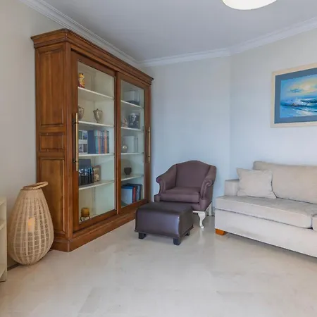 Coastal Living Flat With Sea View By Lovelystay * 卡帕里卡海岸